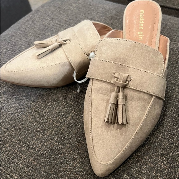 Madden Girl Tan Suede Loafer Mule Slide Slip On Sz 9.5 NEW - Picture 2 of 6